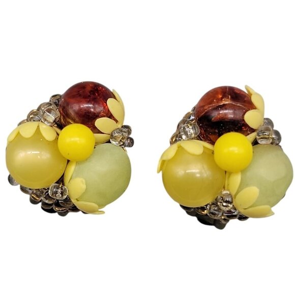 Fruit Salad Clip On Earrings Vintage Lucite Cluster Beads Gold Tone Setting - Picture 1 of 9
